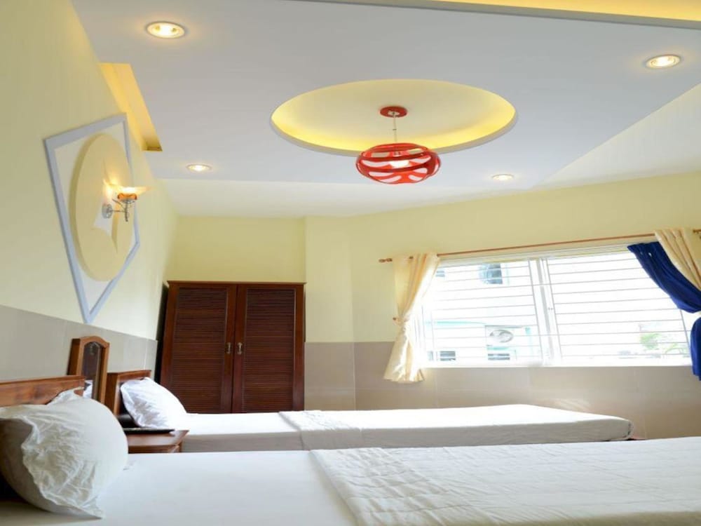 RedDoorz Marieline 2 Hotel 8/43