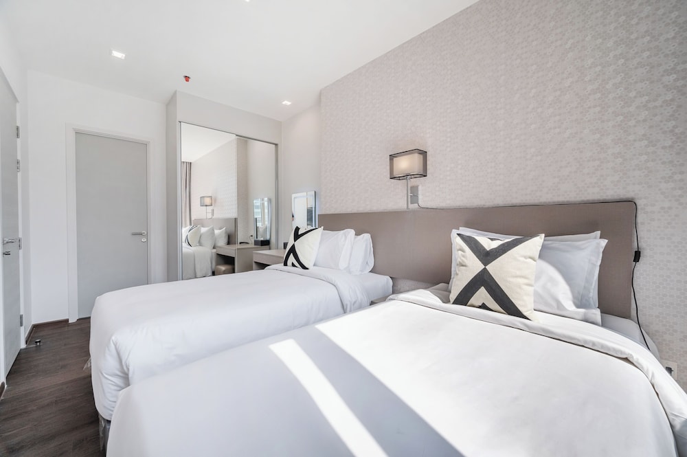 ROOM, SINGLE BED