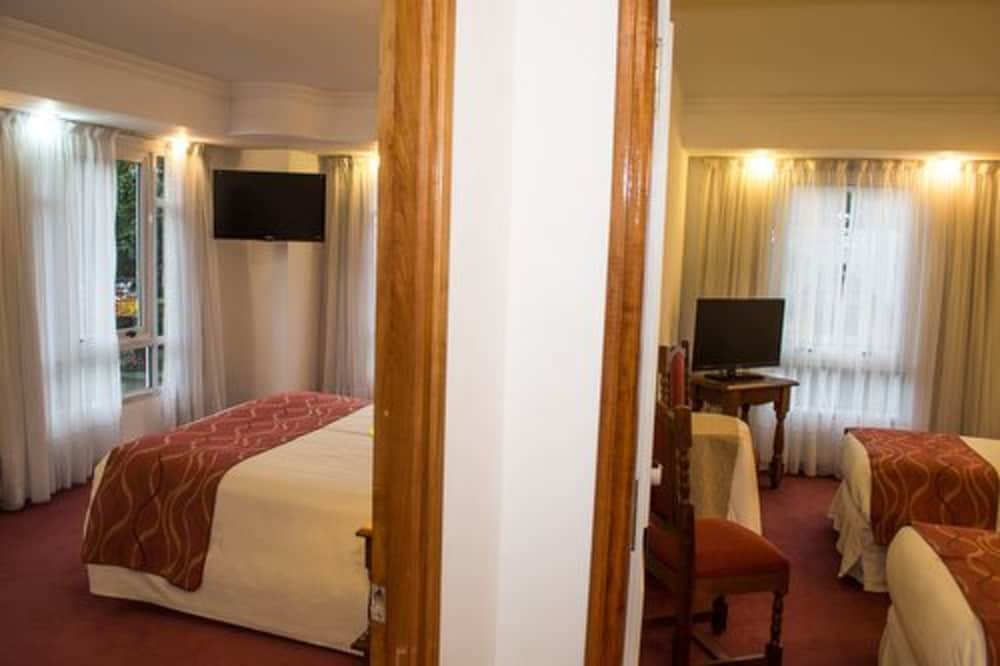 Patagonia Plaza Hotel 28/30
