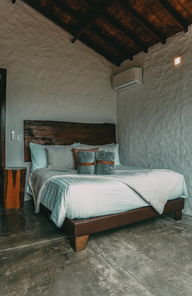 Family, Cabin, King Bed