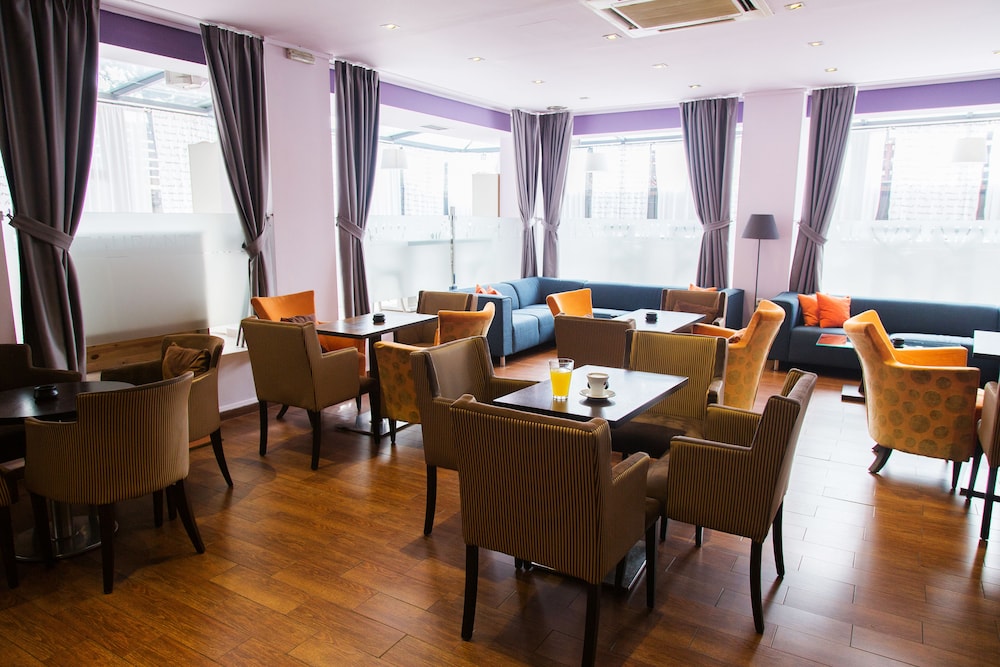 Galaxy Hotel 40/50