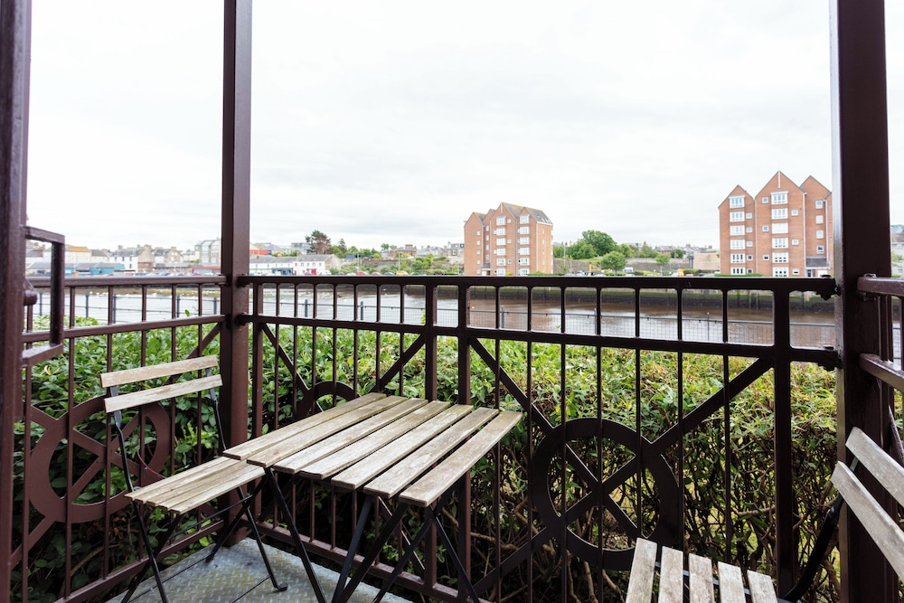 Harbour House - Donnini Apartments 28/33