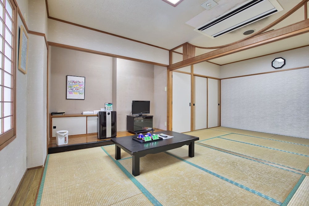 Okinawa Hotel 52/71
