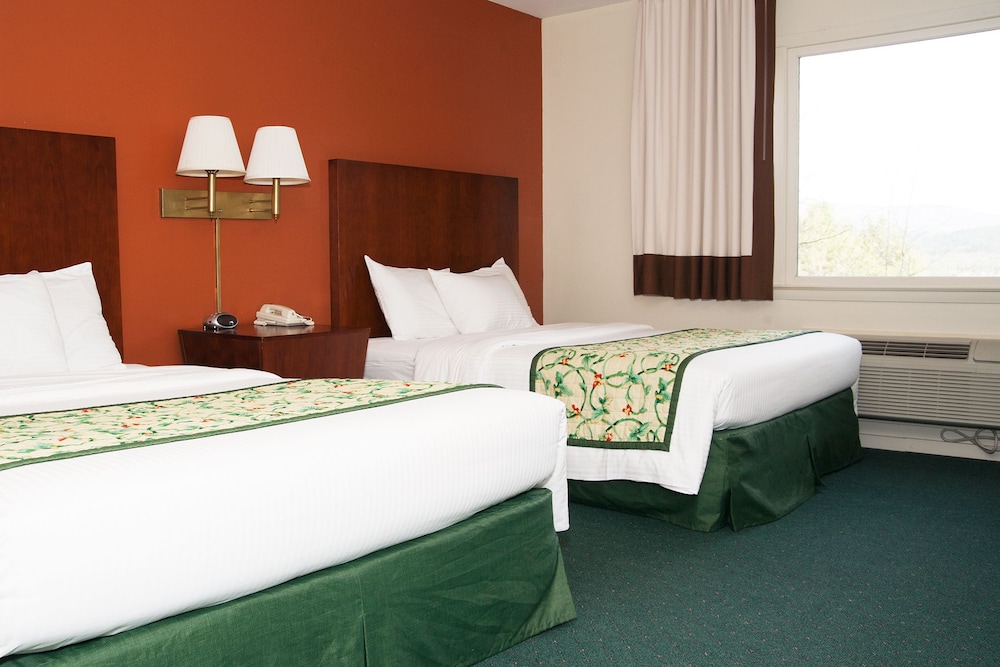 Red Carpet Inn Suites 7/23