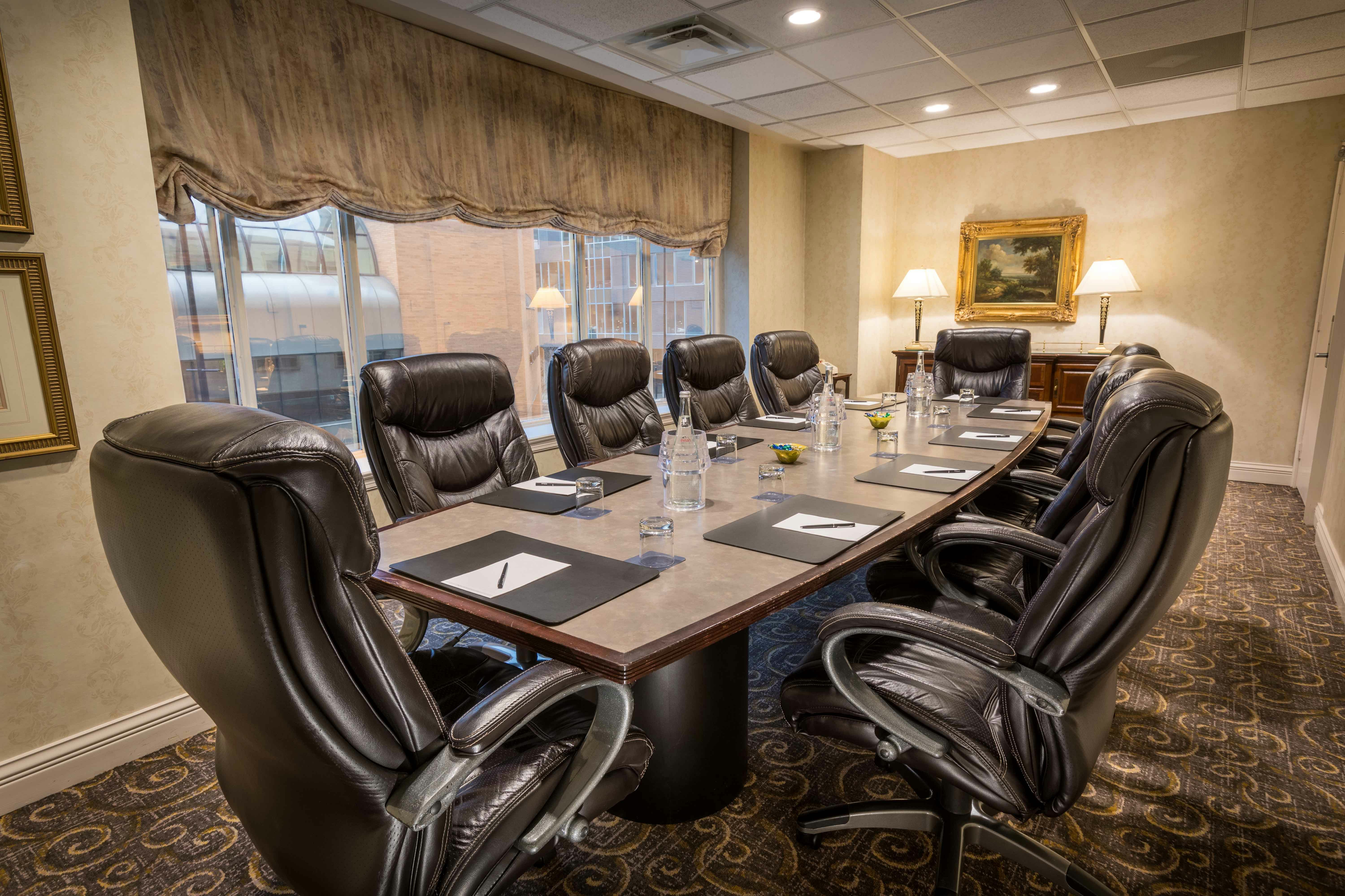 Hilton Cincinnati Netherland Plaza 52/62