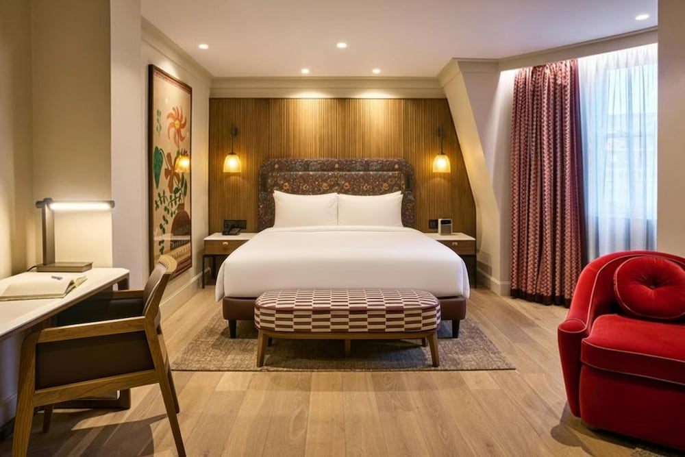 Radisson Blu Edwardian Mercer Street Hotel in LONDON