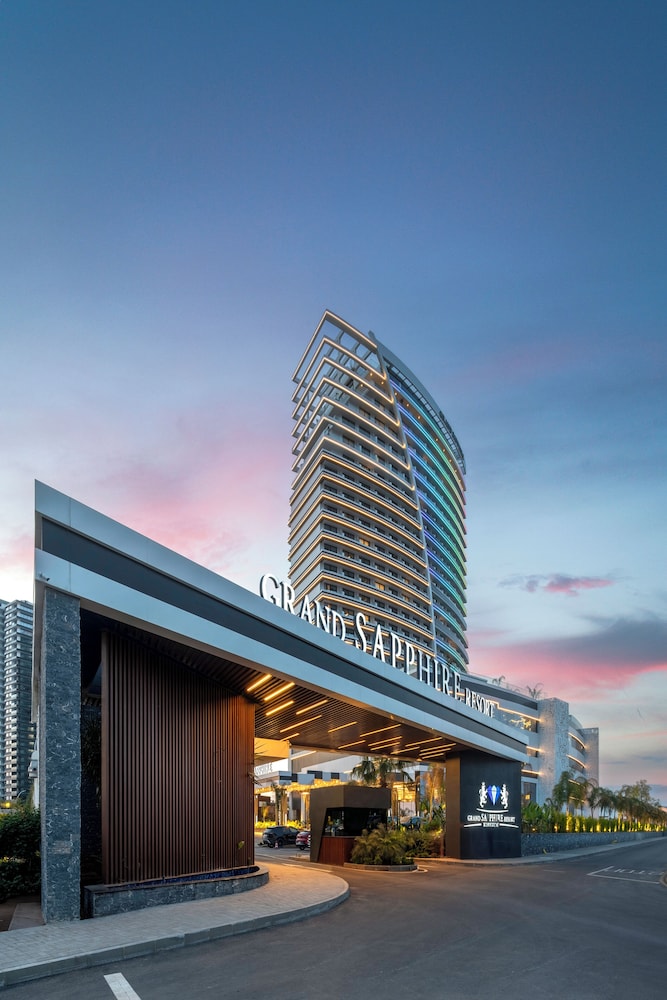 Grand Sapphire Resort in Trikomo
