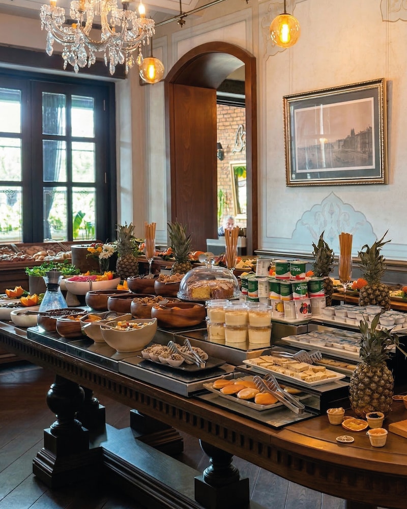 Meroddi Barnathan Hotel 34/49