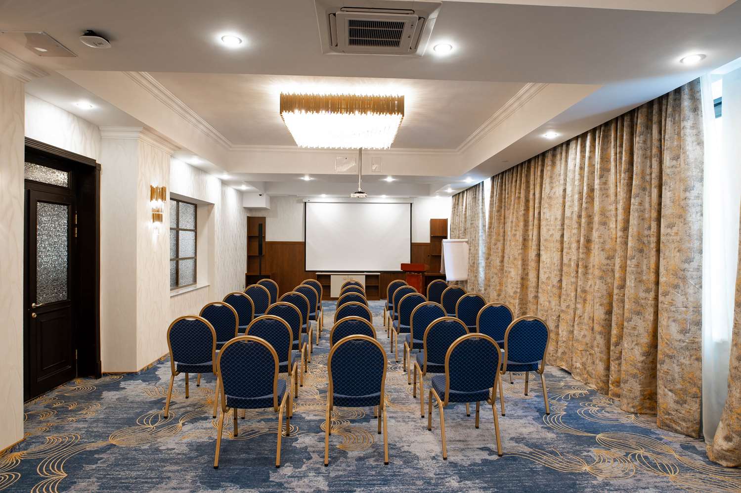 Best Western Plus Oskemen 34/36
