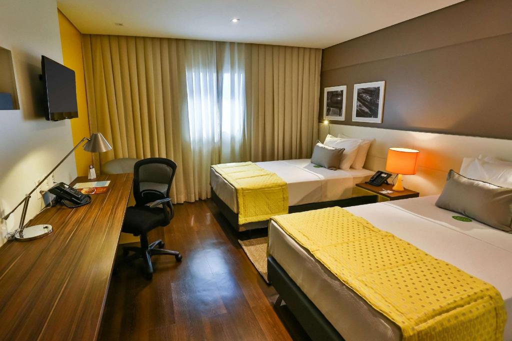 Room, Twin Beds