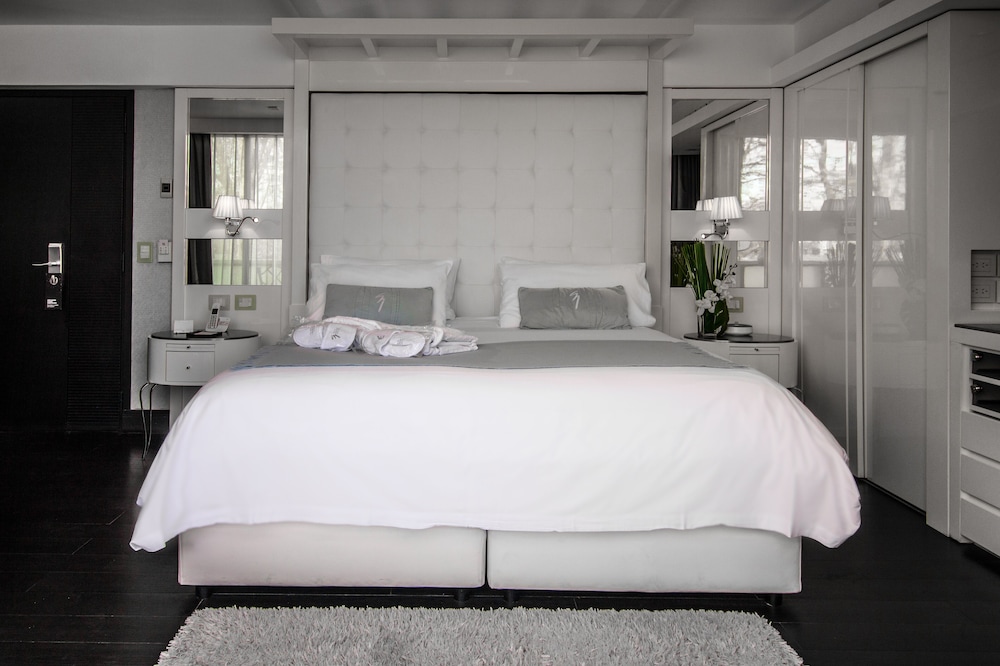 1828 Smart Hotel 18/69
