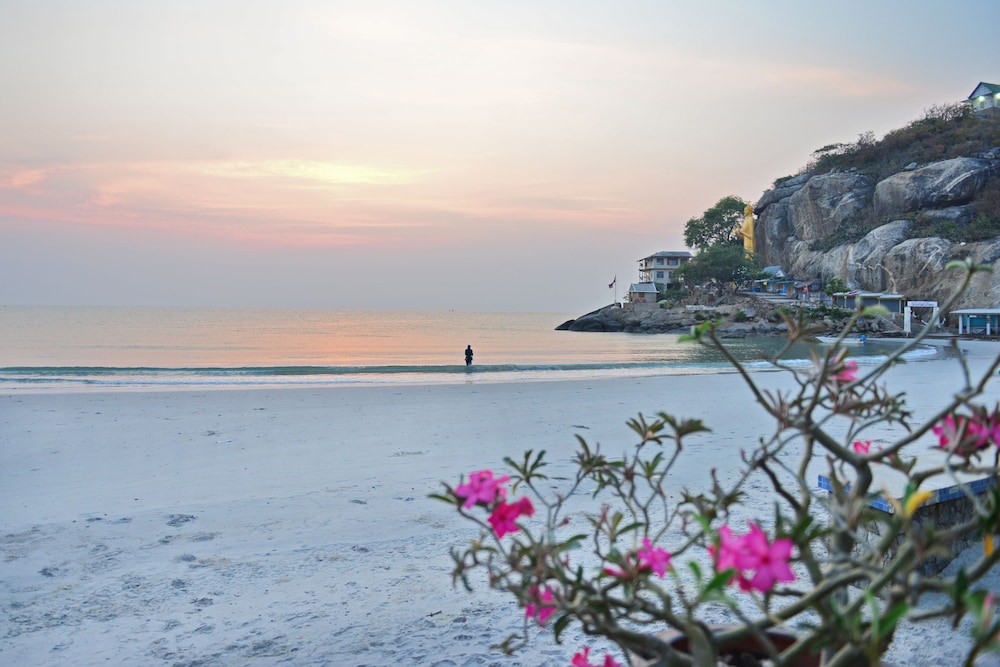 Supatra Hua Hin Resort 42/50