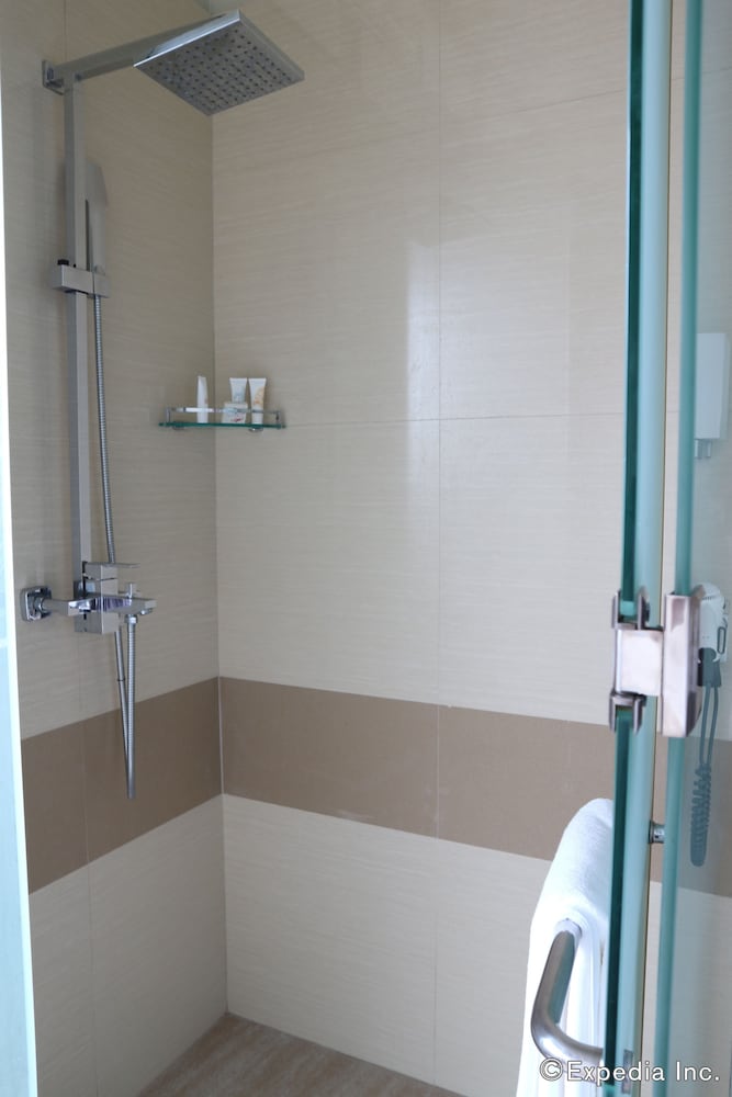 Bravo Resorts Munting Paraiso 48/49