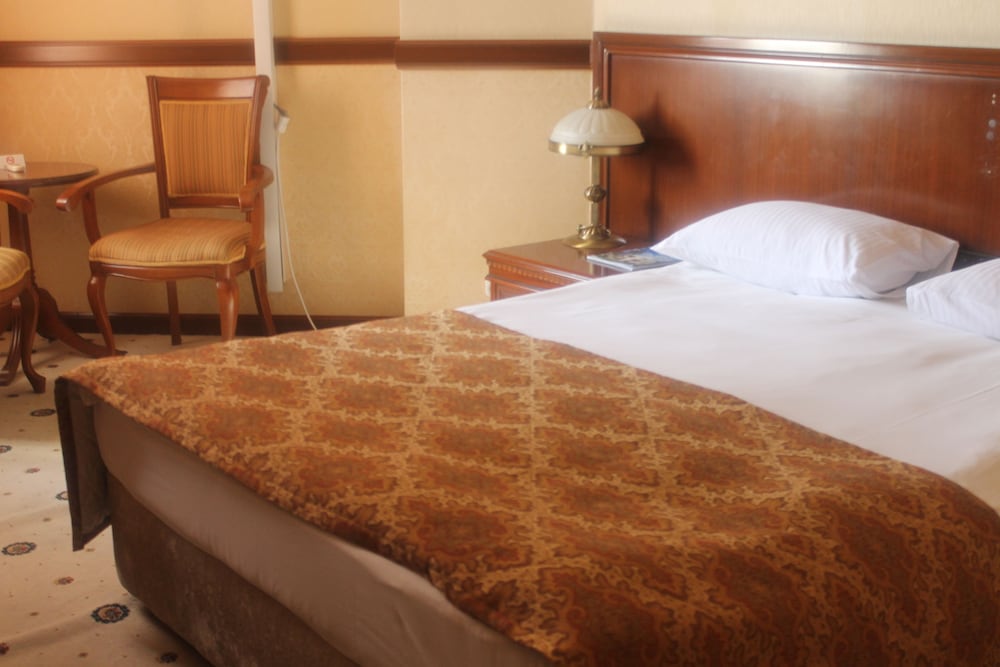 Kazakhstan Hotel 30/87