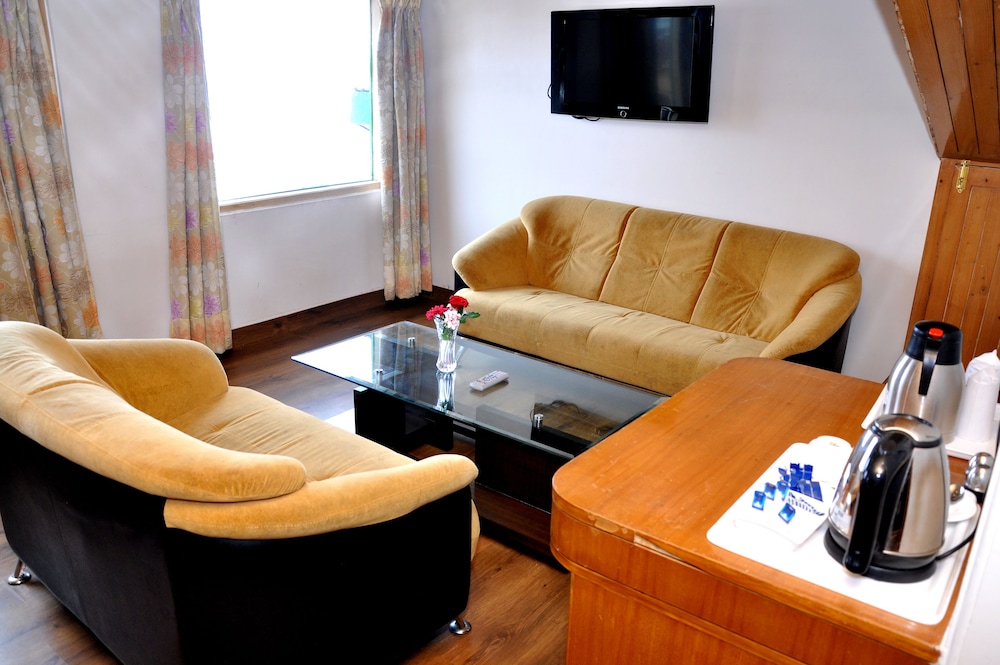 Hotel Surya 35/50
