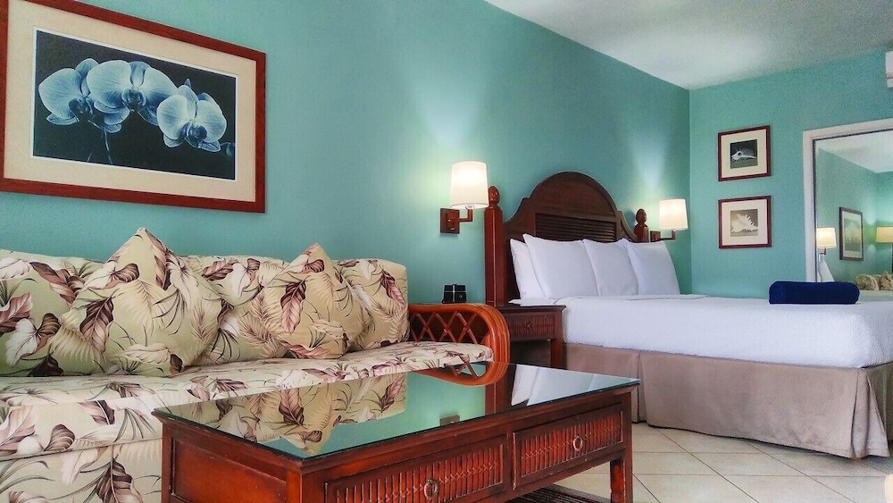 TRADE WINDS HOTEL 43/69