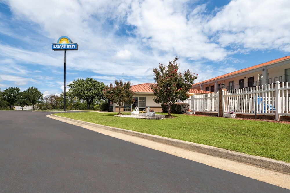 Days Inn by Wyndham Augusta Wheeler Road 44/55