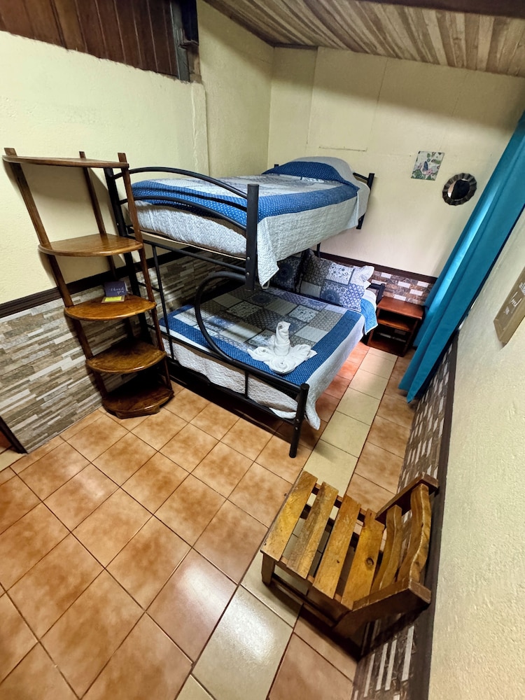 Cabinas El Pueblo B&B 29/43