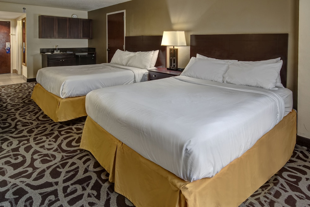 Murfreesboro Central Hotel 13/71