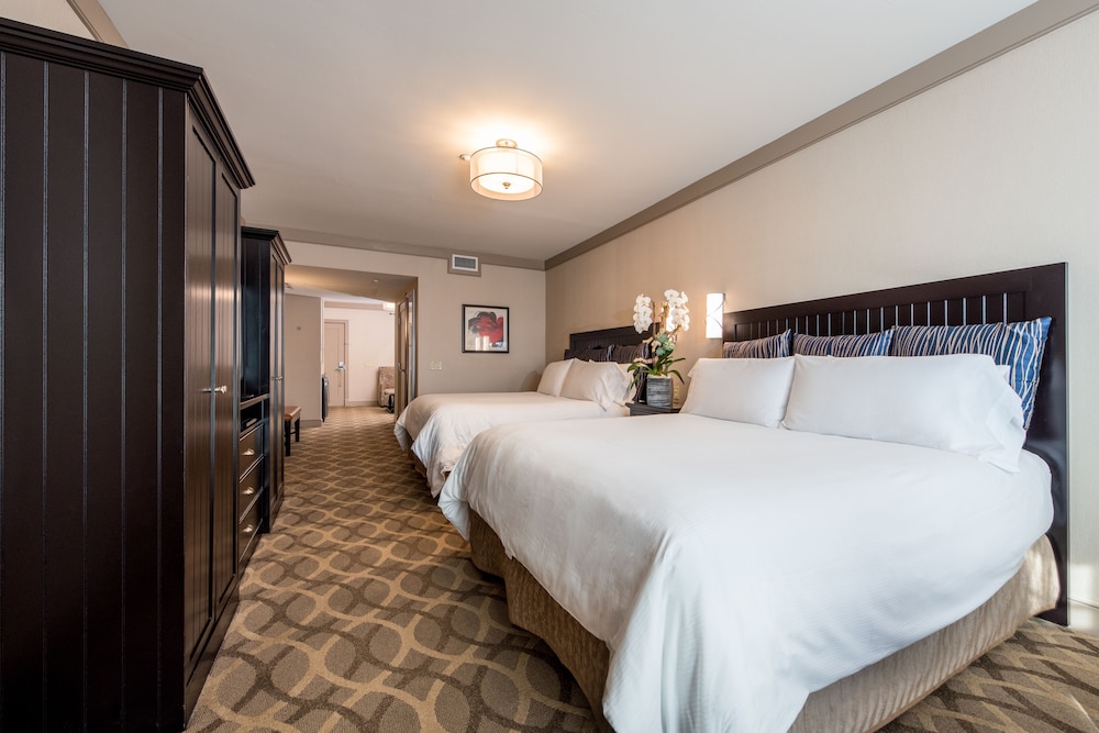 West Inn And Suites 18/55