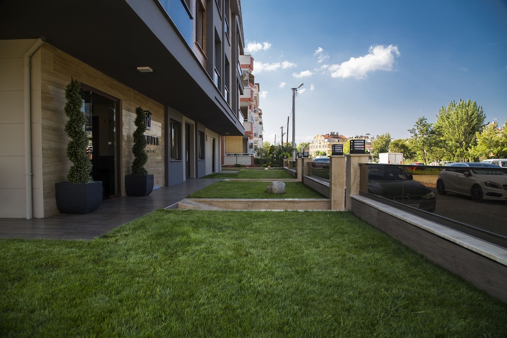 Maxuite Hotel In Home 33/37