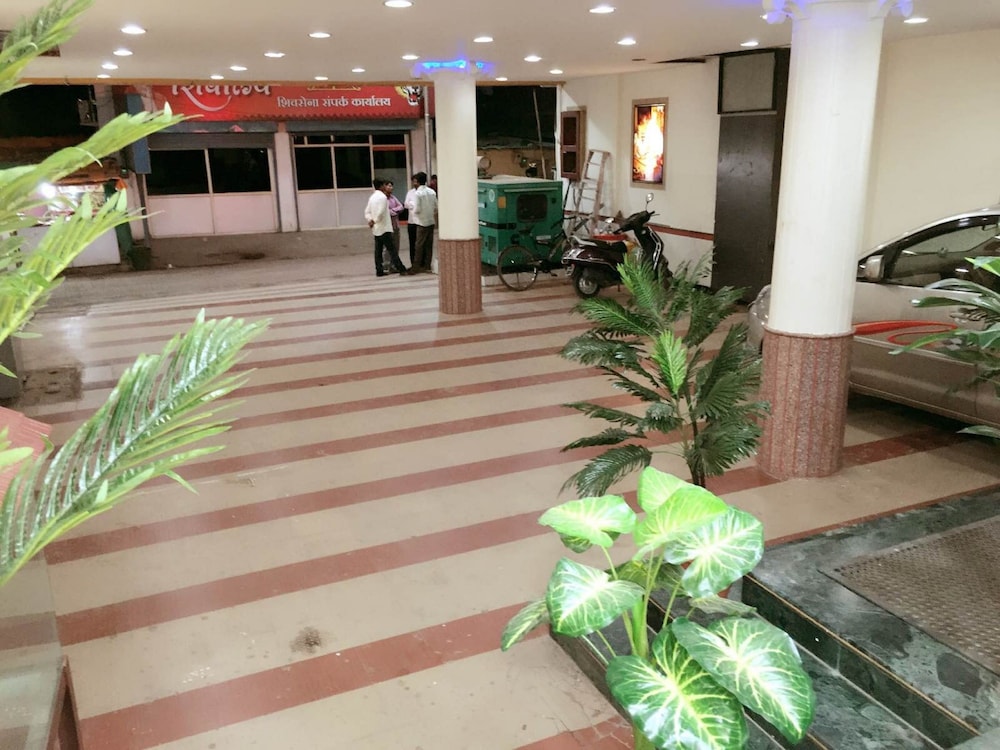 Hotel Disha Palace 15/69