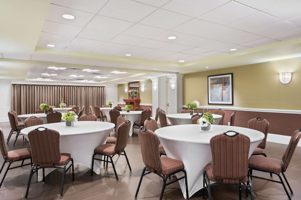 Hampton Inn Danbury Ct 32/51