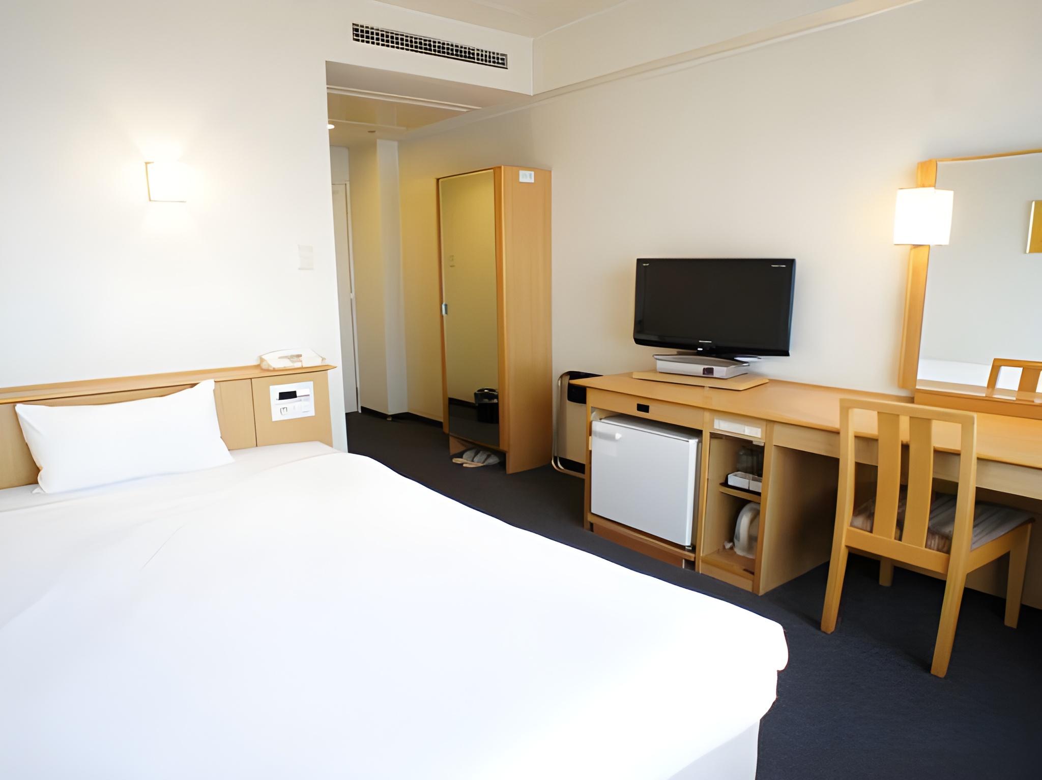 Semi Room, Standard, Single, Semi Double Bed