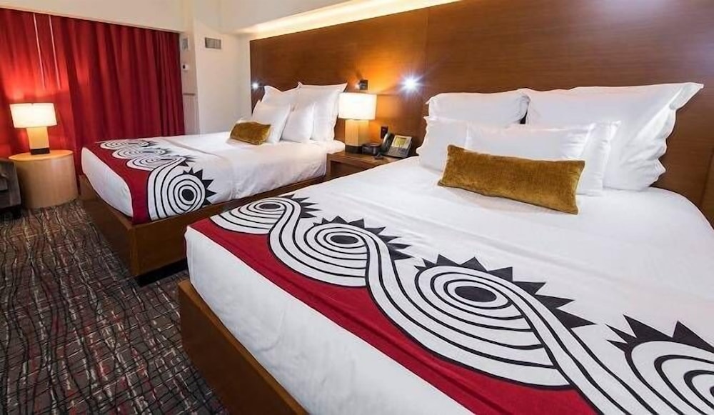 Cherokee, Tower, Standard, 2 Queen Beds