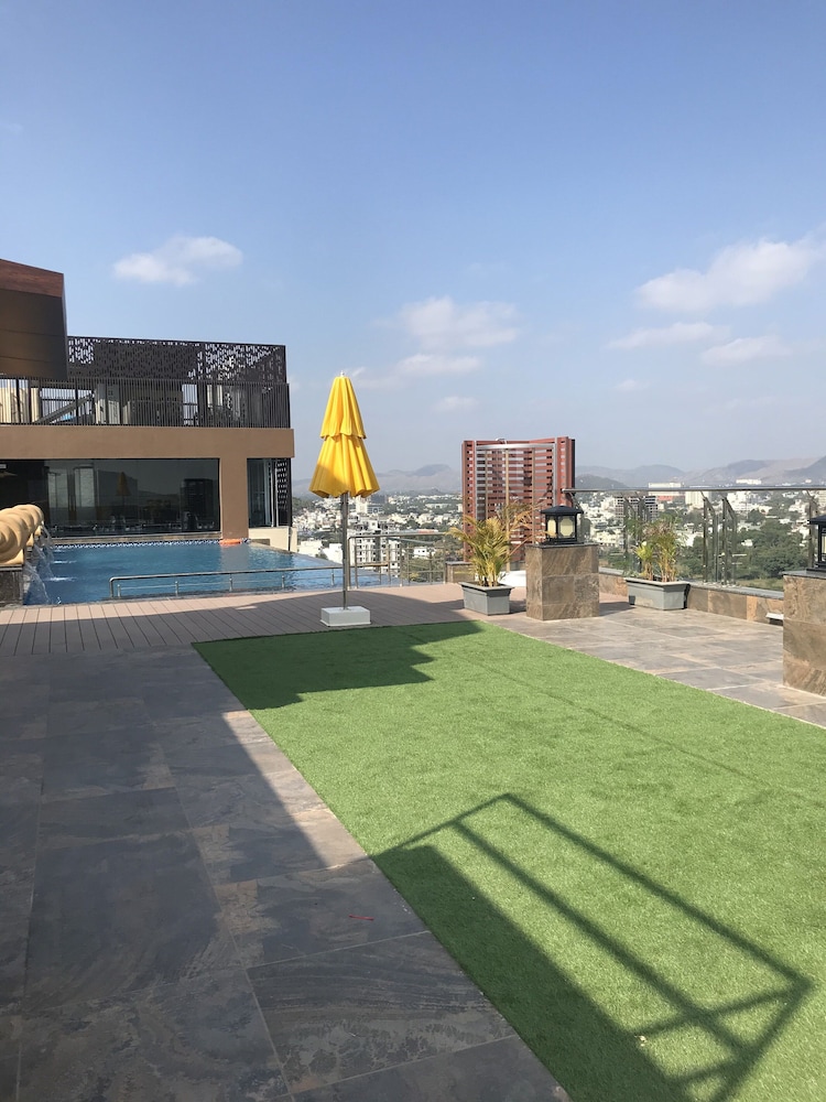 Howard Johnson by Wyndham Udaipur Roop Nagar 29/33