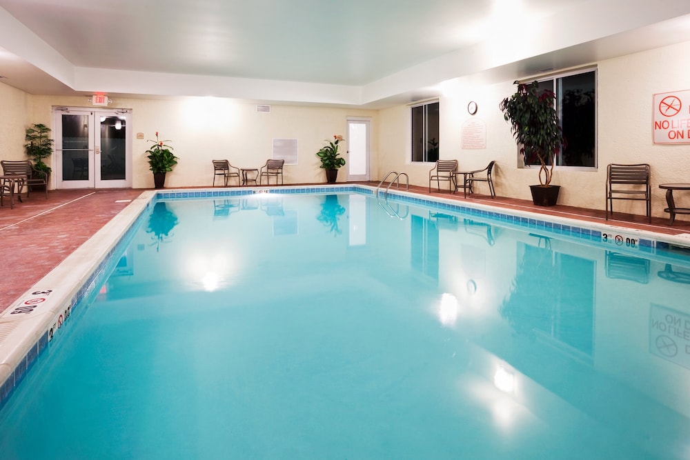 Holiday Inn Express Carrollton, an IHG Hotel 30/47