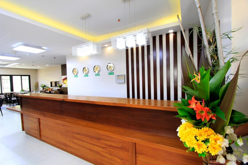 Coron Soleil Express Hotel 8/65