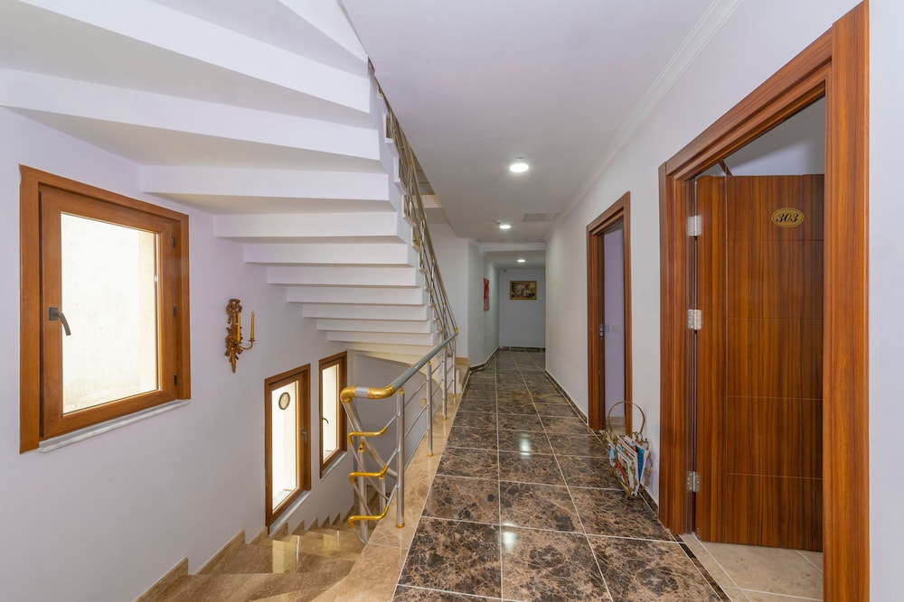 Saint George Boutique House 39/66