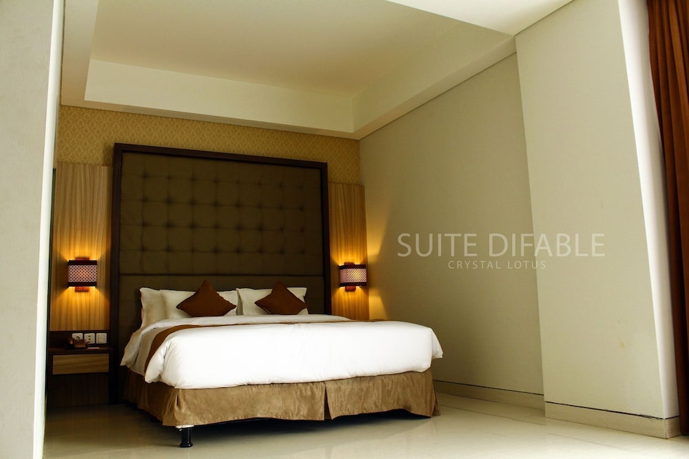Crystal Lotus Hotel 16/63