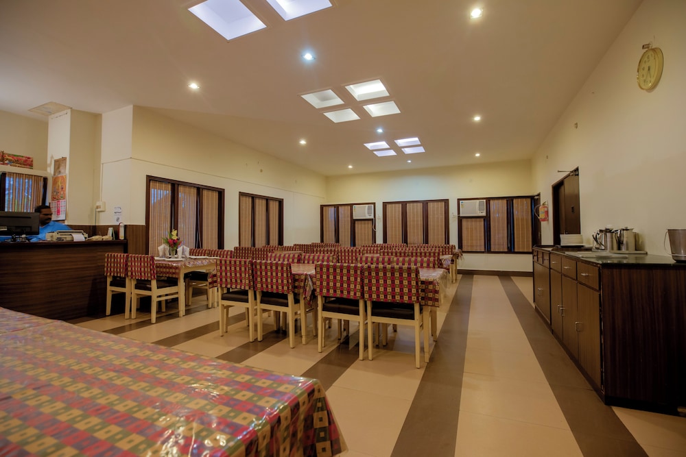 Hotel Samudra 40/50