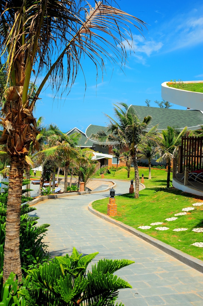 Sandunes Beach Resort Spa 64/74