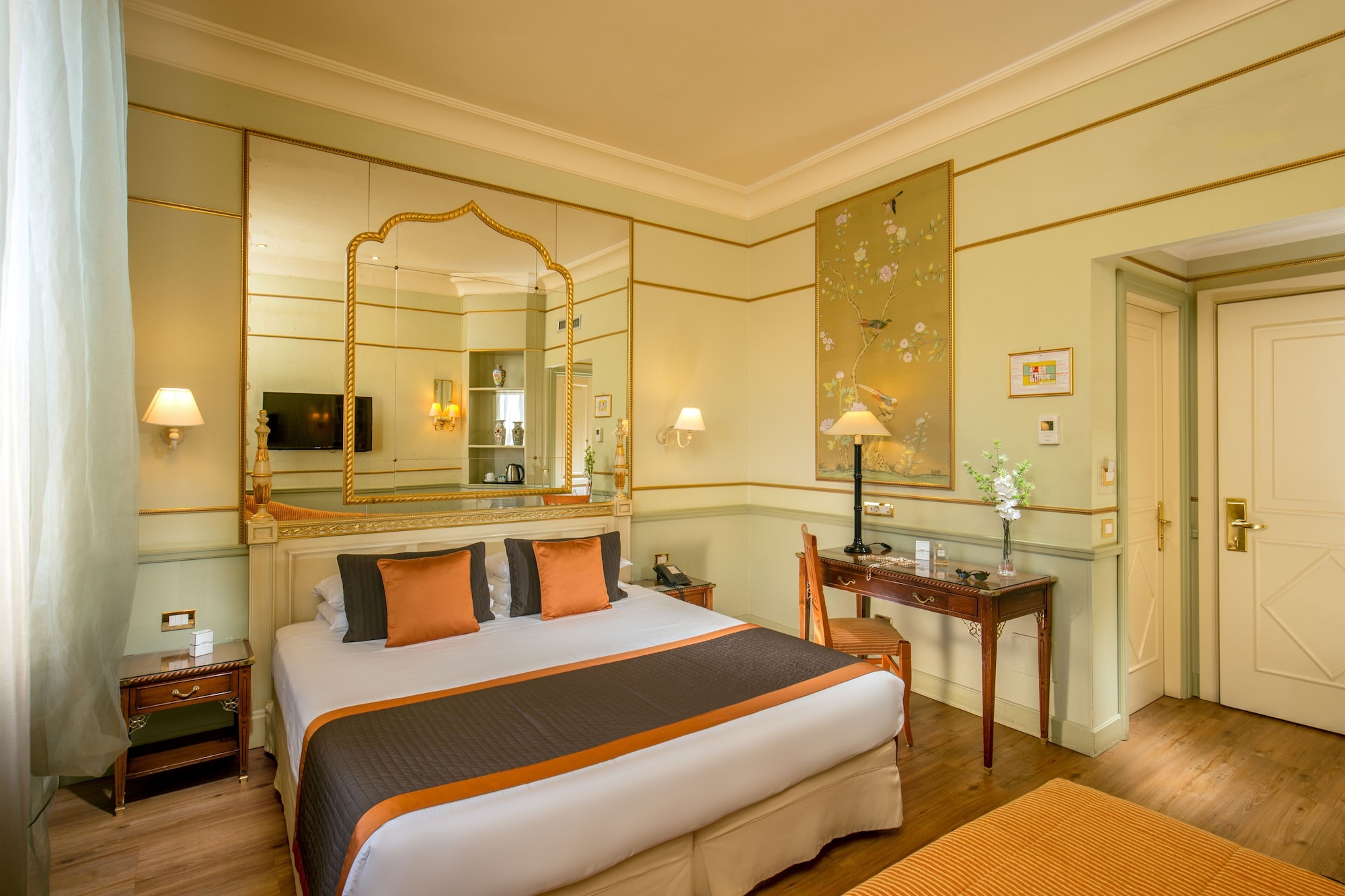 SUPERIOR, DOUBLE BED