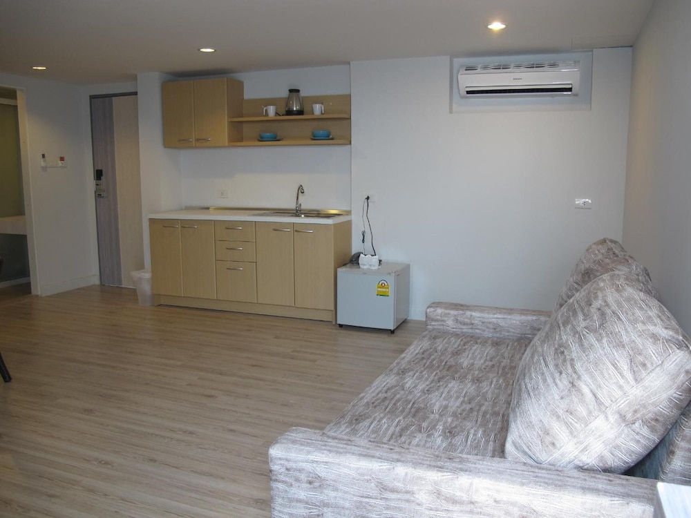 Nantra Pattaya Baan Ampoe Beach 9/40