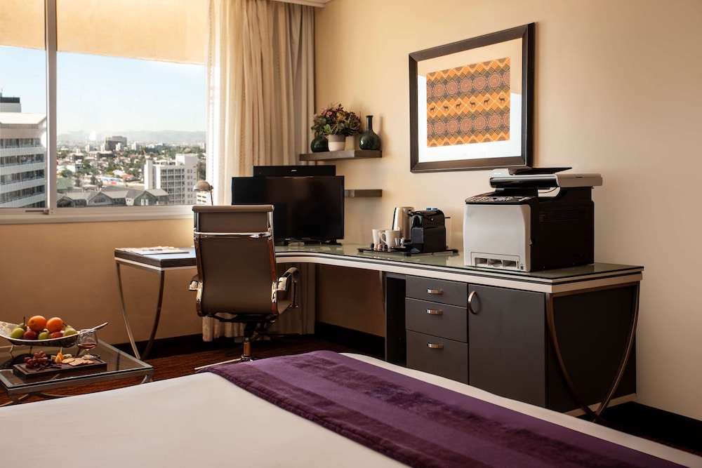 Avani Windhoek Hotel And Casino 59/74