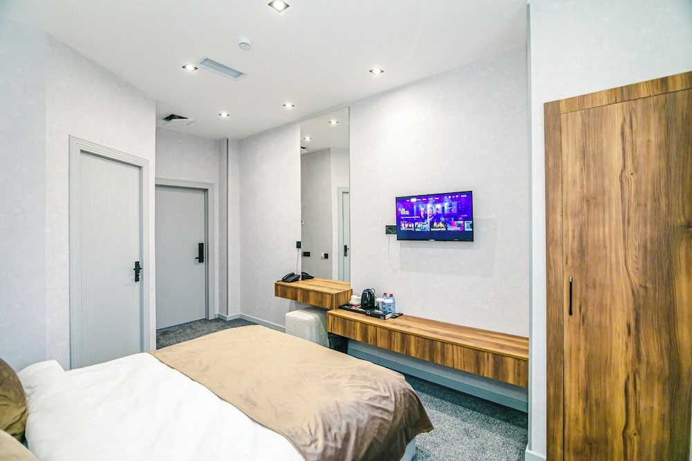 Irshad Hotel 8/21