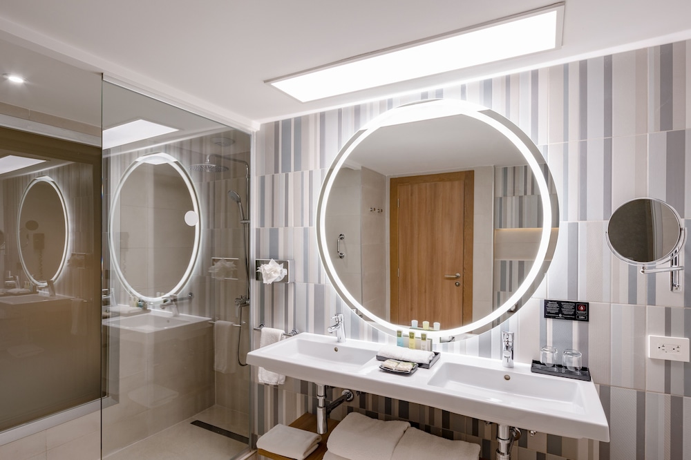 جناح بسرير كينج بإطلالة على البحر، RIU Palace Antillas - Adults Only - All Inclusive 5/5