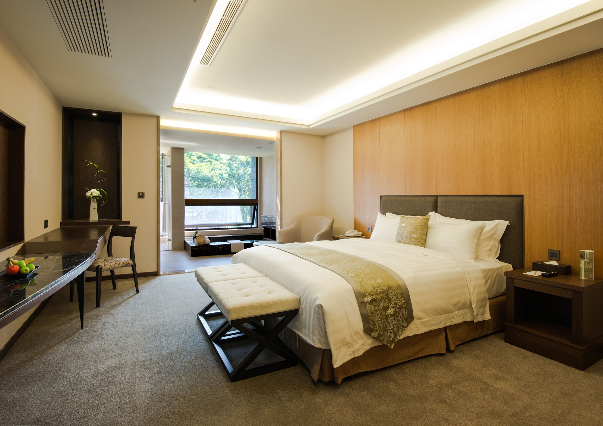 CLASSIC, QUEEN BED