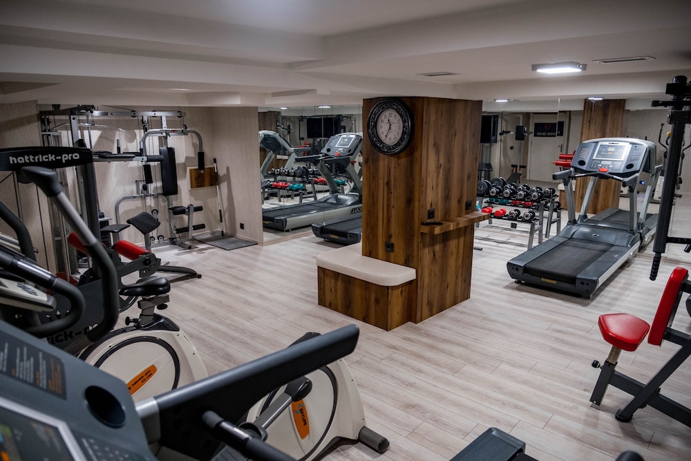 Selcuk Hotel Sems I Tebrizi 56/93