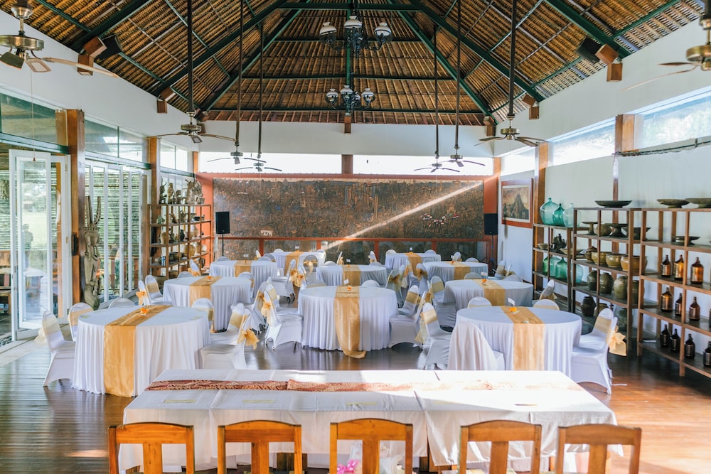 Alam Puisi Villa 50/66