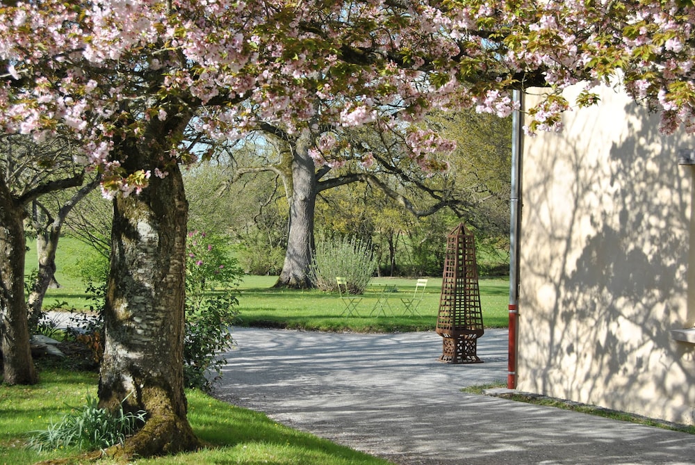 Chateau D'Apigne Rennes 37/50