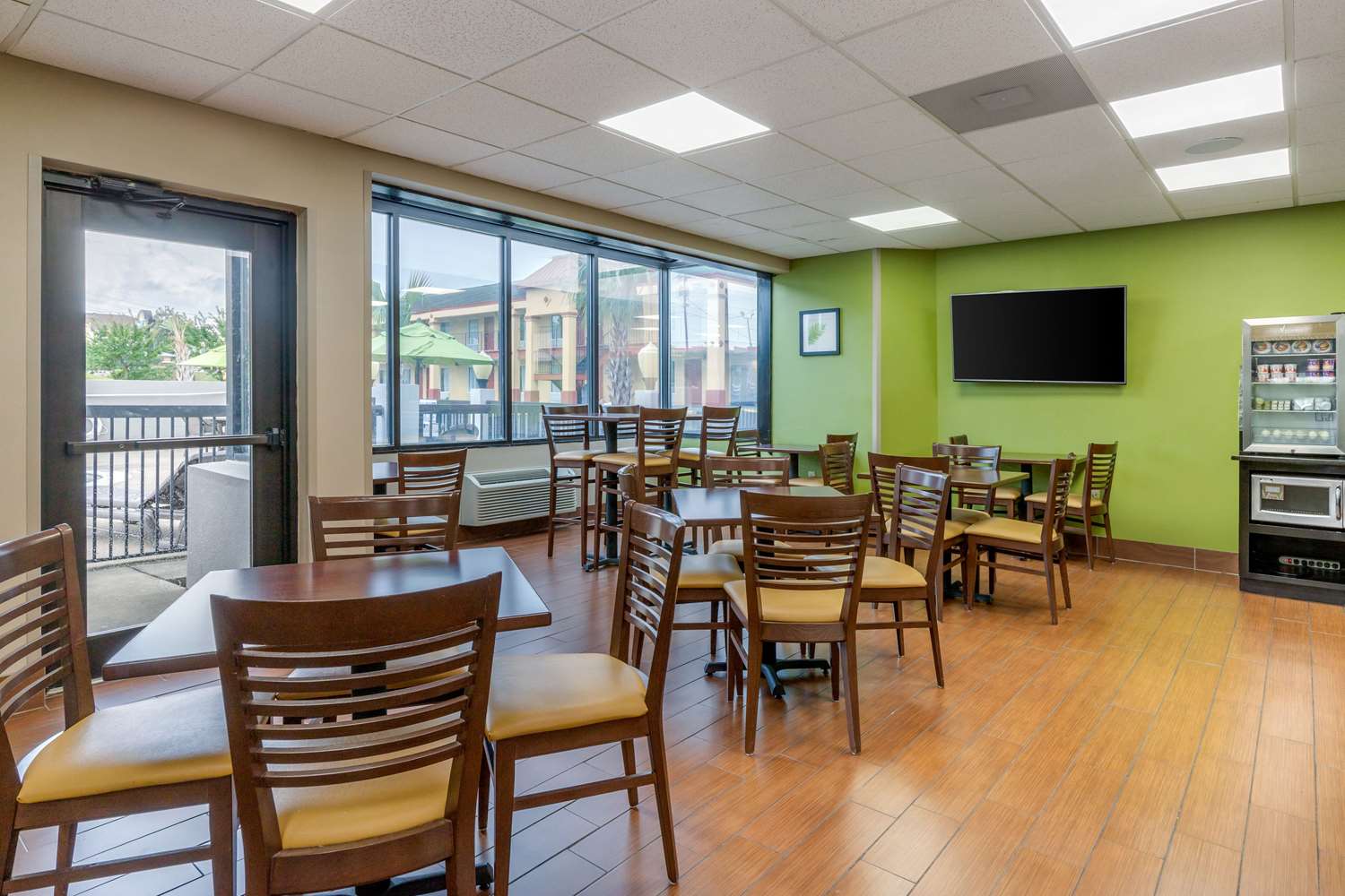 Sleep Inn Orangeburg 24/29
