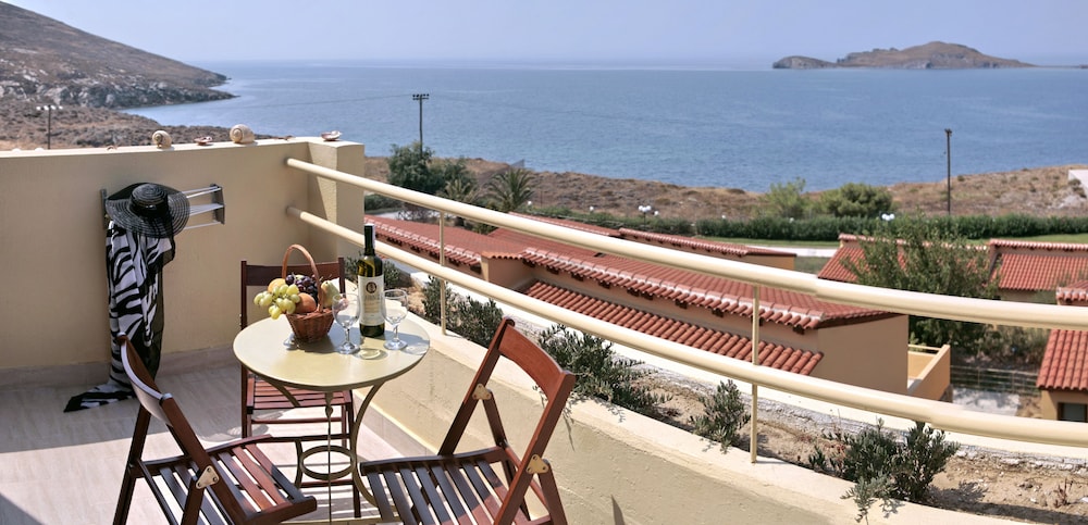 Lemnos Village Resort Hotel 8/71