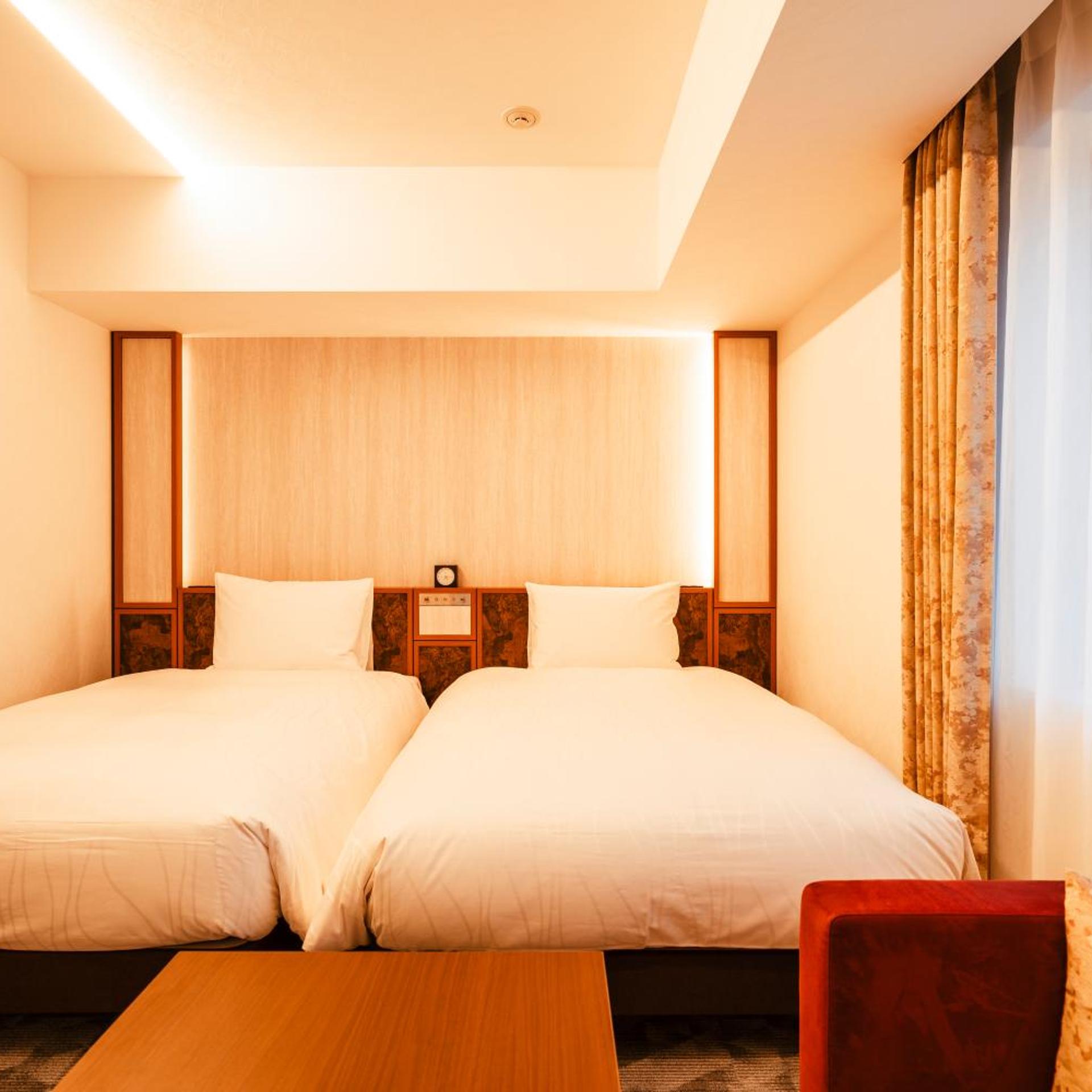 Universal, Twin Beds, City View, Accessible