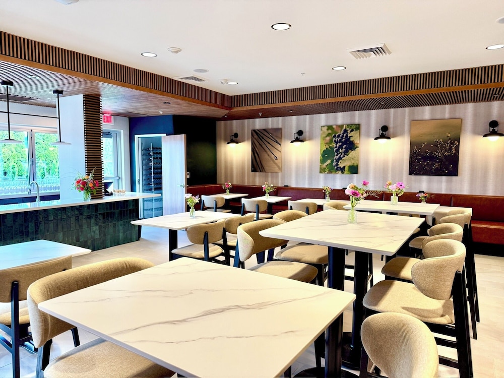 Fairfield By Marriott Inn & Suites Portland Newberg 26/44