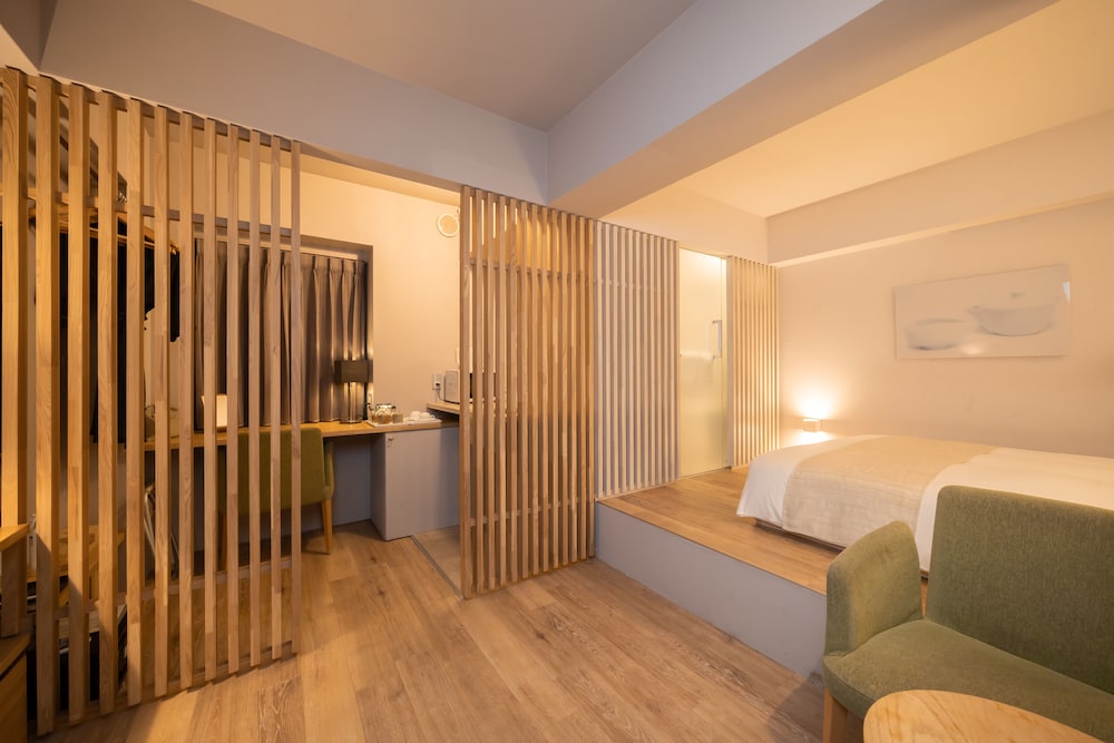Roppongi Hotel S 49/75